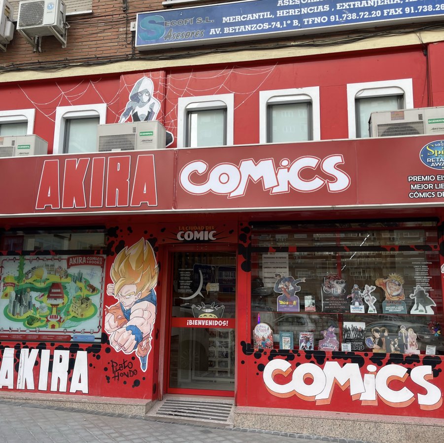 Akira Cómics